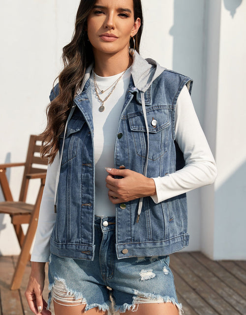 Load image into Gallery viewer, Pocketed Button Up Hooded Denim Jacket
