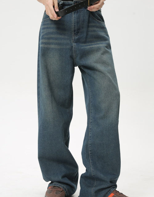 Load image into Gallery viewer, Men's Mid Rise Straight Leg Jeans
