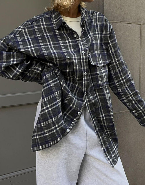 Load image into Gallery viewer, Pocketed Plaid Button Up Shacket
