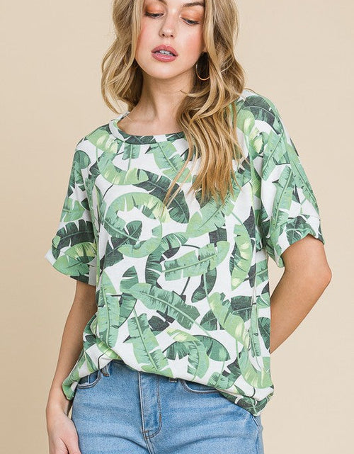 Load image into Gallery viewer, BOMBOM Lightweight Printed Round Neck Short Sleeve T-Shirt
