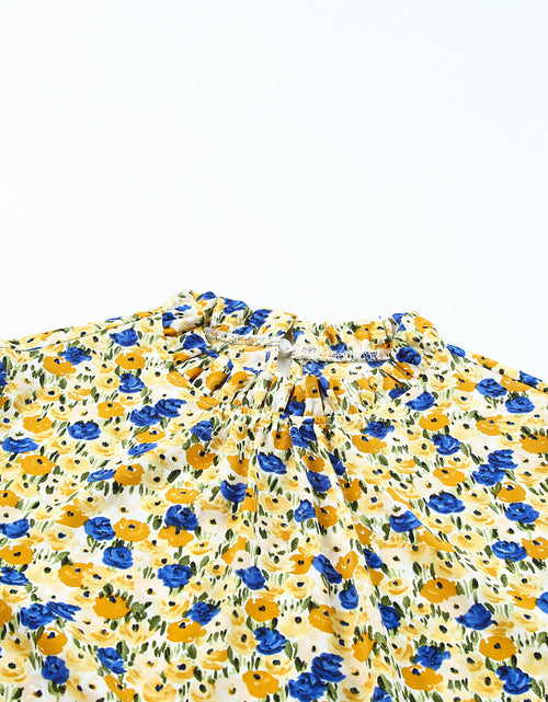 Load image into Gallery viewer, Floral Puff Sleve Keyhole Blouse
