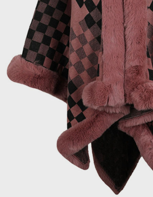 Load image into Gallery viewer, Fuzzy Checkered Long Sleeve Poncho
