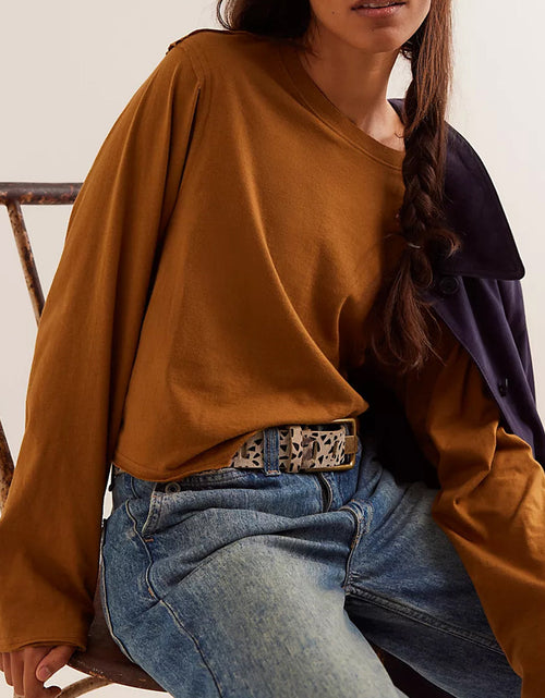 Load image into Gallery viewer, Round Neck Long Sleeve Cropped T-Shirt
