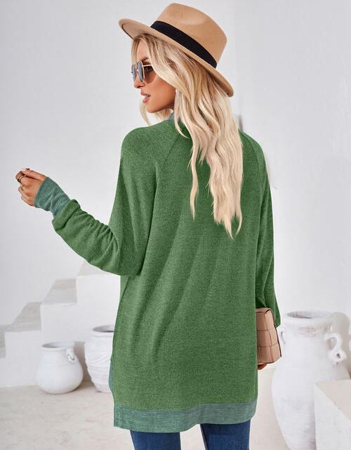 Load image into Gallery viewer, Contrast Mock Neck Long Sleeve T-Shirt
