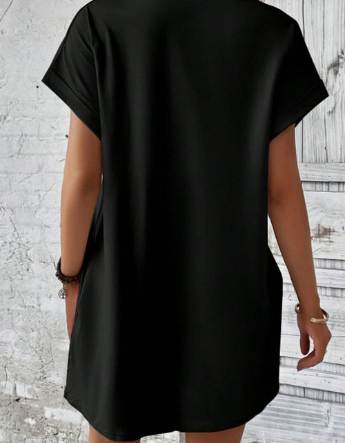Load image into Gallery viewer, Pocketed Round Neck Short Sleeve Dress
