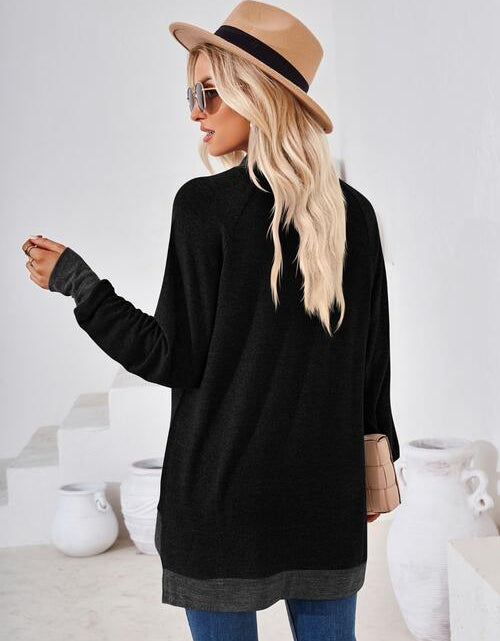 Load image into Gallery viewer, Contrast Mock Neck Long Sleeve T-Shirt
