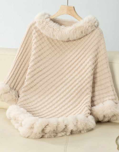 Load image into Gallery viewer, Fuzzy Trim Texture Three-Quarter Sleeve Poncho
