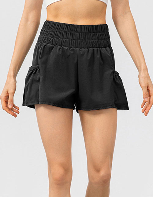 Load image into Gallery viewer, Elastic Waist Pocketed Active Shorts

