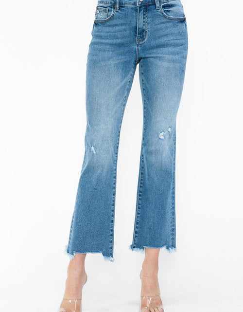 Load image into Gallery viewer, bytos Raw Hem Distressed Mid Rise Crop Jeans
