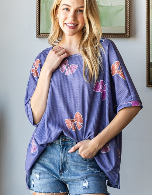Load image into Gallery viewer, HOPELY Bow Print Waffle Side Slit T-Shirt
