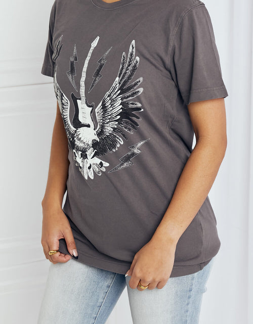 Load image into Gallery viewer, mineB Full Size Eagle Graphic Tee Shirt
