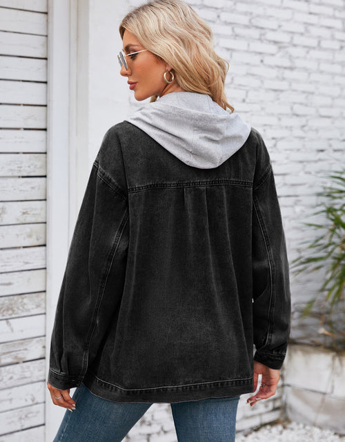 Load image into Gallery viewer, Pocketd Button Up Detachable Hooded Denim Jacket
