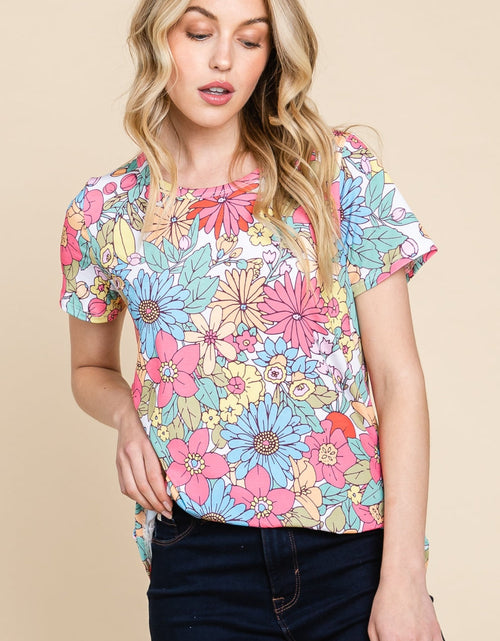 Load image into Gallery viewer, BOMBOM Floral Short Sleeve T-Shirt
