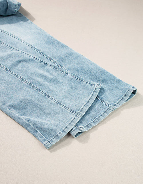Load image into Gallery viewer, Wide Leg Jeans with Pockets
