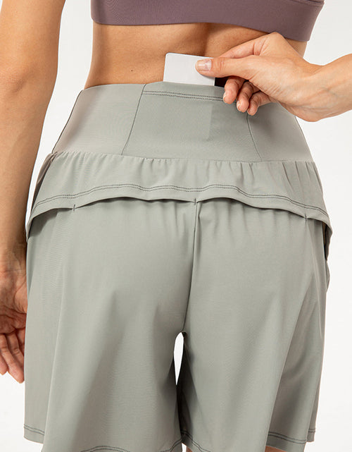 Load image into Gallery viewer, Pocketed Elastic Waist Active Shorts
