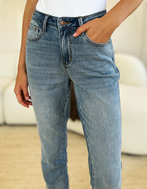 Load image into Gallery viewer, Judy Blue Full Size Mid Rise Rigid Magic Release Hem Jeans
