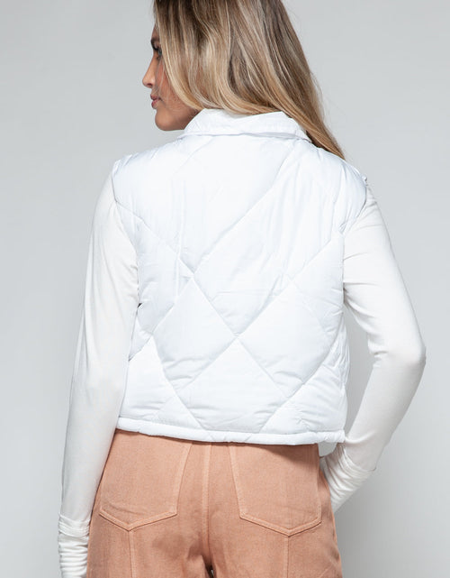 Load image into Gallery viewer, Snobbish Snap Down Quilted Crop Vest
