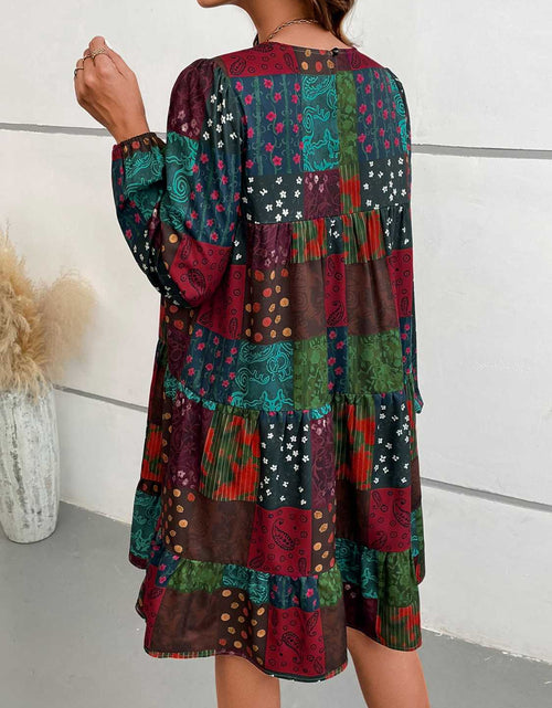 Load image into Gallery viewer, Patchwork Round Neck Long Sleeve Dress
