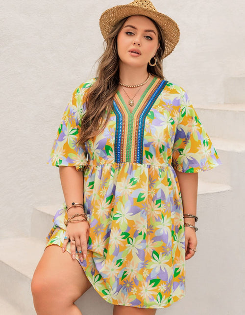Load image into Gallery viewer, Plus Size Printed V-Neck Half Sleeve Mini Dress
