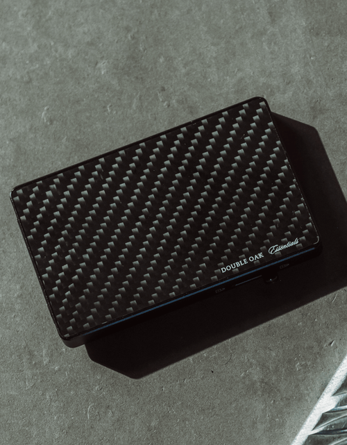 Load image into Gallery viewer, Carbon Fiber TRAK Wallet (No Tracker Card)
