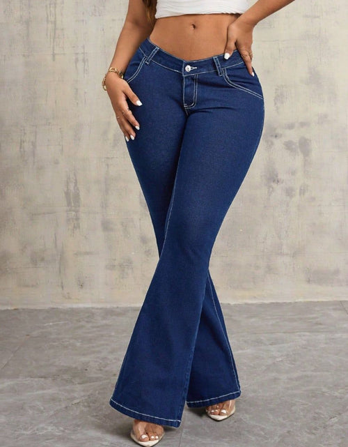 Load image into Gallery viewer, Flare Jeans with Pockets
