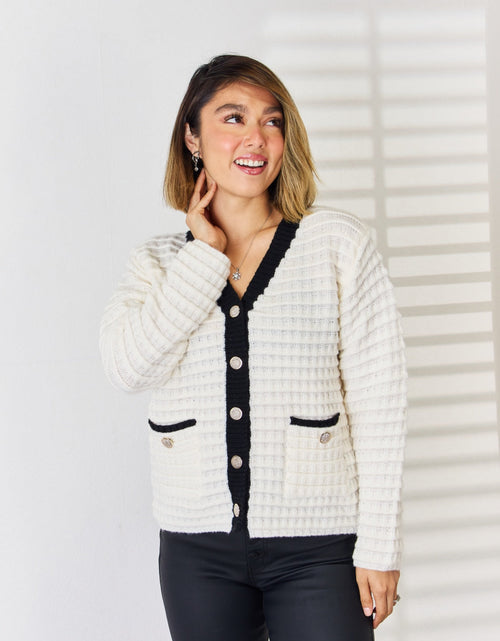 Load image into Gallery viewer, Contrast Trim Button Up Cardigan
