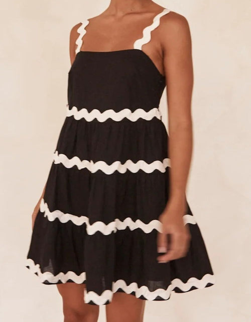 Load image into Gallery viewer, Contrast Trim Square Neck Tiered Dress

