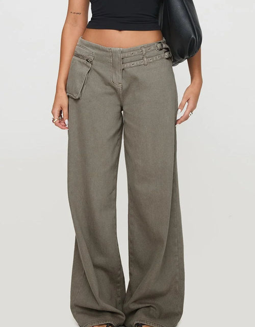 Load image into Gallery viewer, Wide Leg Jeans with Pockets
