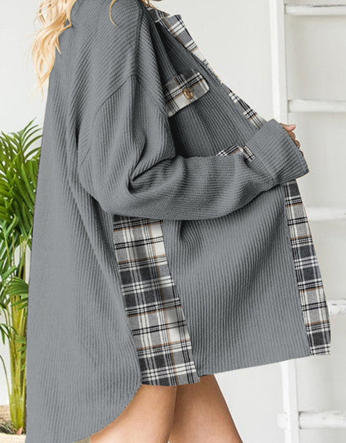 Load image into Gallery viewer, Plaid Button Down Collared Jacket
