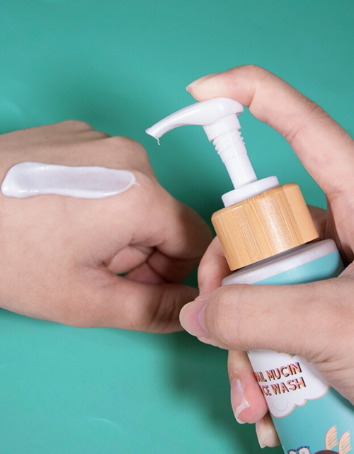 Load image into Gallery viewer, Snail Mucin Face Wash by Rosie Claire Cosmetics
