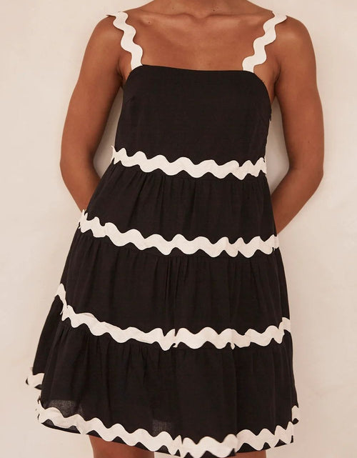 Load image into Gallery viewer, Contrast Trim Square Neck Tiered Dress
