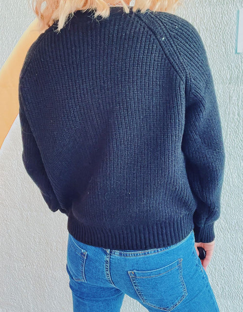 Load image into Gallery viewer, Cable-Knit V-Neck Button Down Long Sleeve Cardigan
