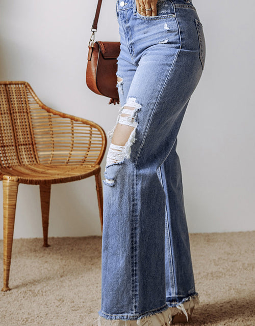 Load image into Gallery viewer, Distressed Straight Leg Jeans with Pockets
