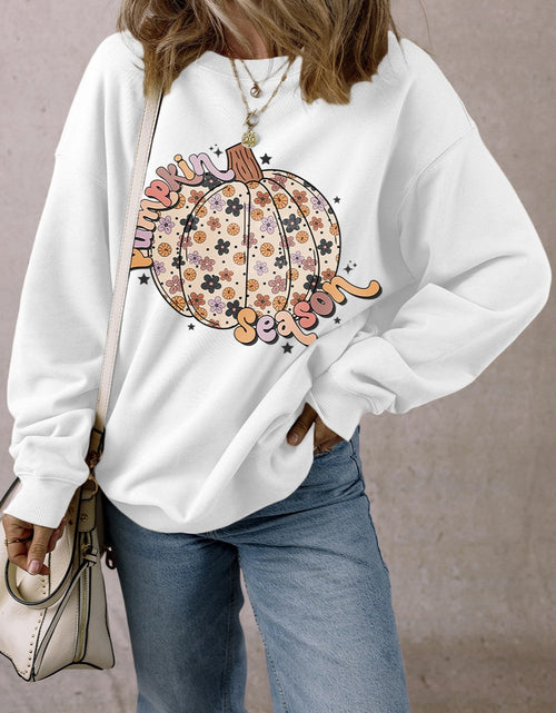 Load image into Gallery viewer, Pumpkin Graphic Long Sleeve Sweatshirt

