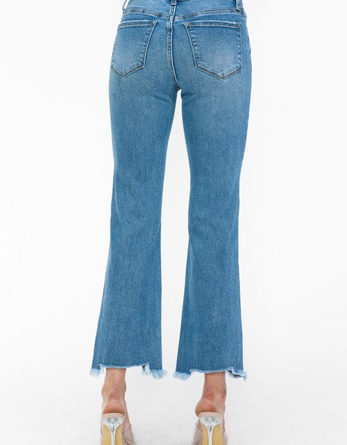 Load image into Gallery viewer, bytos Raw Hem Distressed Mid Rise Crop Jeans
