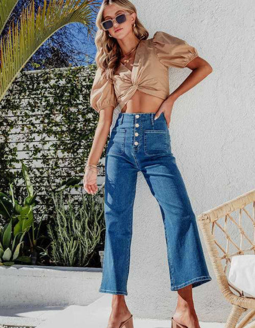 Load image into Gallery viewer, Button Fly Cropped Wide Leg Jeans
