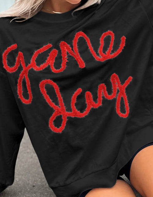 Load image into Gallery viewer, Round Neck Long Sleeve Sweatshirt
