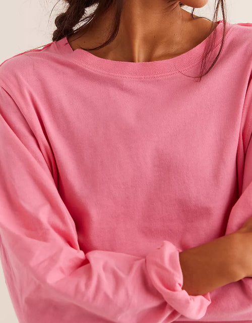 Load image into Gallery viewer, Round Neck Long Sleeve Cropped T-Shirt
