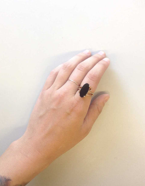 Load image into Gallery viewer, Vintage Ring Genuine Onyx 18k White Gold Electroplated Cocktail Ring Made in USA by PVD Vintage Jewelry
