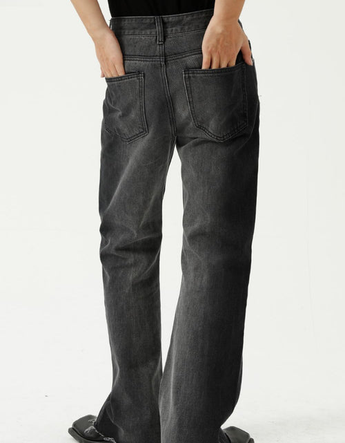Load image into Gallery viewer, Frayed Hem Jeans with Pockets
