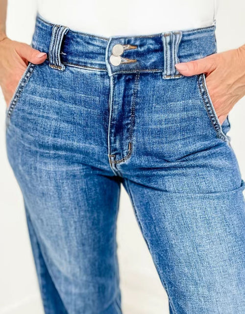 Load image into Gallery viewer, Washed Straight Leg Jeans
