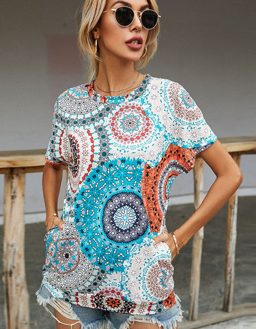 Load image into Gallery viewer, Shiny Printed Round Neck Short Sleeve Tee
