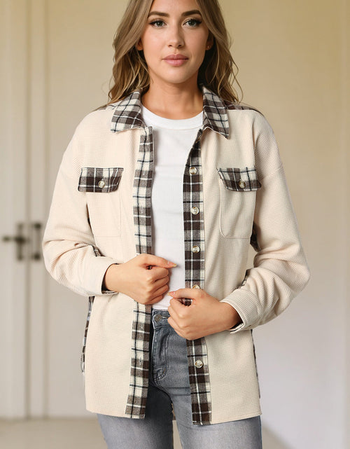 Load image into Gallery viewer, Plaid Button Down Collared Jacket
