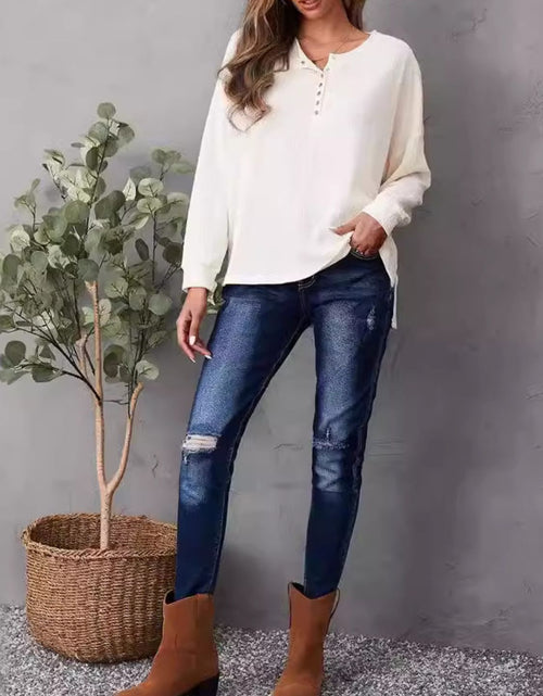 Load image into Gallery viewer, High-Low Quarter Snap Round Neck T-Shirt
