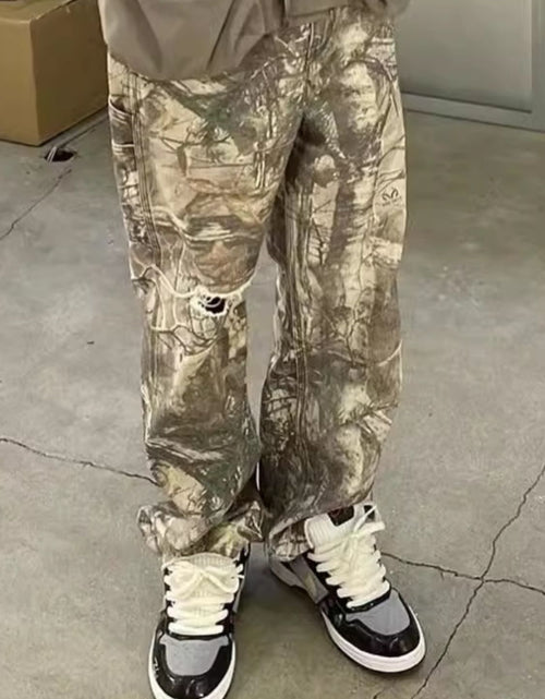 Load image into Gallery viewer, Men's Twig Camouflage Cargo Jeans
