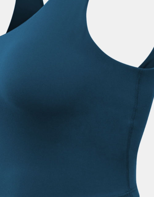 Load image into Gallery viewer, Cropped Scoop Neck Active Tank Top
