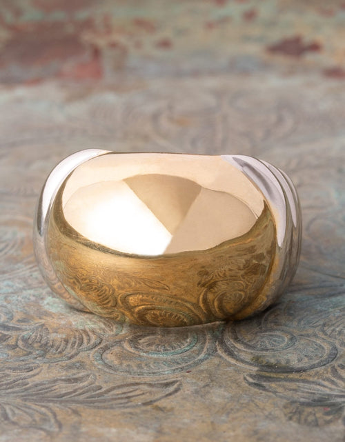 Load image into Gallery viewer, Vintage Women's Dome Ring 18k Gold Ring  Size: 7 by PVD Vintage Jewelry
