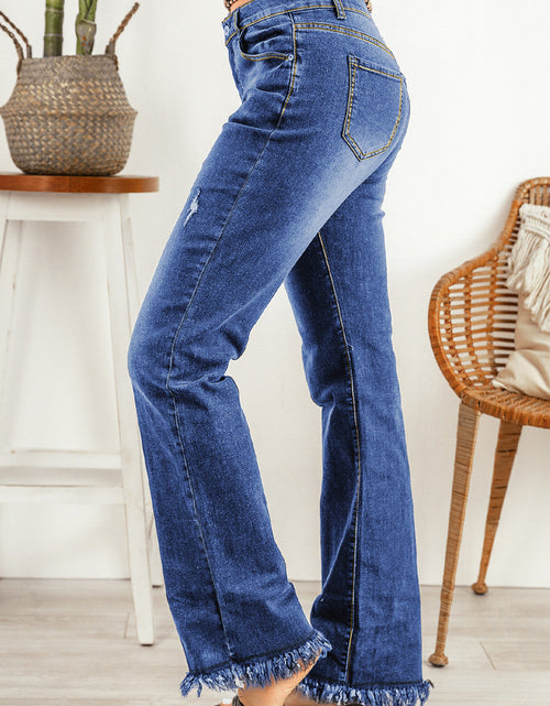 Load image into Gallery viewer, Ripped Frayed Hem Jeans
