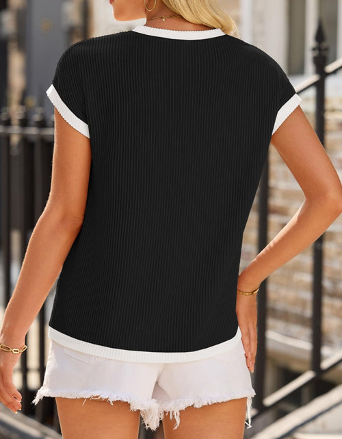 Load image into Gallery viewer, Contrast Trim Round Neck Short Sleeve T-Shirt
