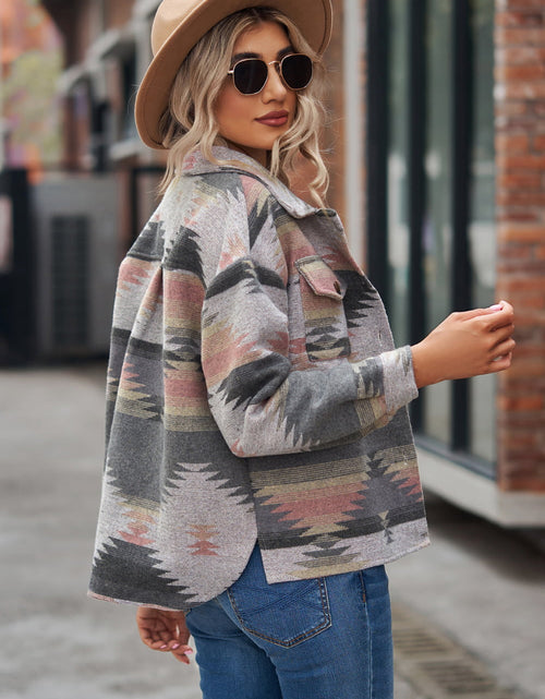 Load image into Gallery viewer, Printed Collared Neck Jacket
